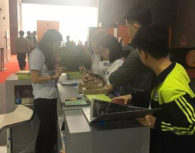 廣州白云技校《市場調(diào)查》課走進(jìn)廣州保利世貿(mào)博覽館 廣告設(shè)計(jì)的實(shí)踐探索